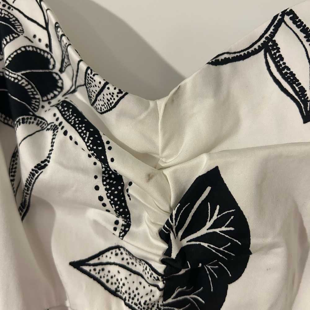 White House Black Market Monochrome Leaf Print Tank Top - Picture 3 of 7